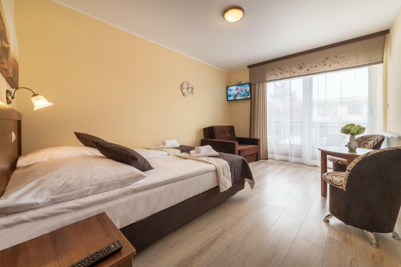 Dom Jastrzebia Z Basenem I Jacuzzi Lägenhet Jastrzębia Góra Exteriör bild