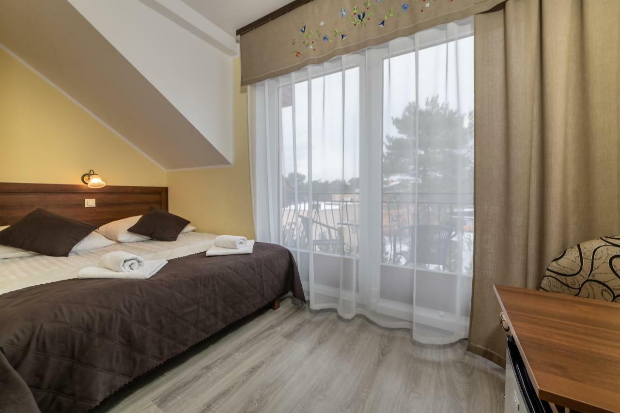Dom Jastrzebia Z Basenem I Jacuzzi Lägenhet Jastrzębia Góra Exteriör bild