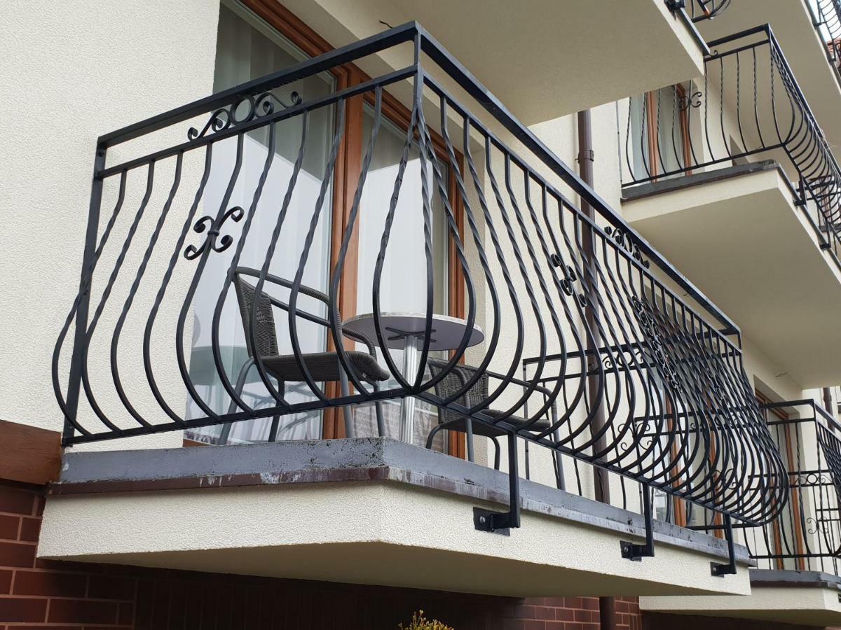 Dom Jastrzebia Z Basenem I Jacuzzi Lägenhet Jastrzębia Góra Exteriör bild